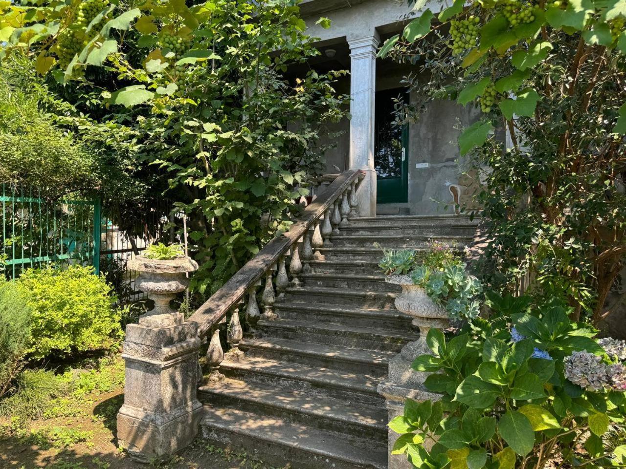 Villa House on Magnolii 1 à Batoumi Chambre photo